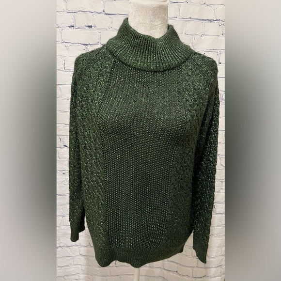 H&M Sweater Womens Green Metallic Thread Crew Neck Sparkly Holiday Size Small - Picture 1 of 7